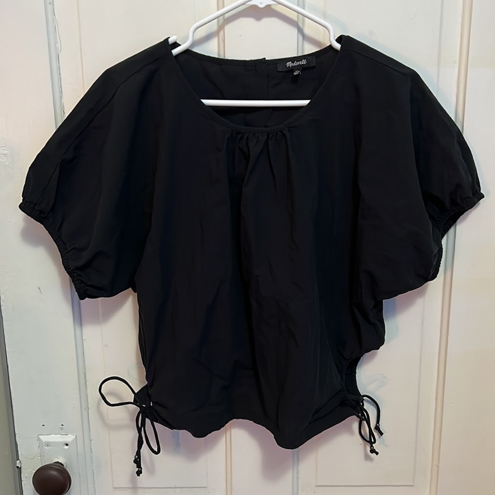Madewell Embroidered Poplin Puff-Sleeve Cutout Crop Top in True Black - Picture 6 of 12